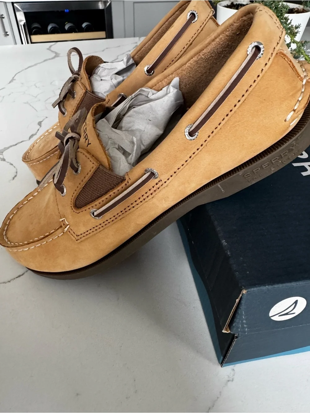 Sperry Boys/Men’s Light Brown Leather Boat Shoes with Dark Brown Laces